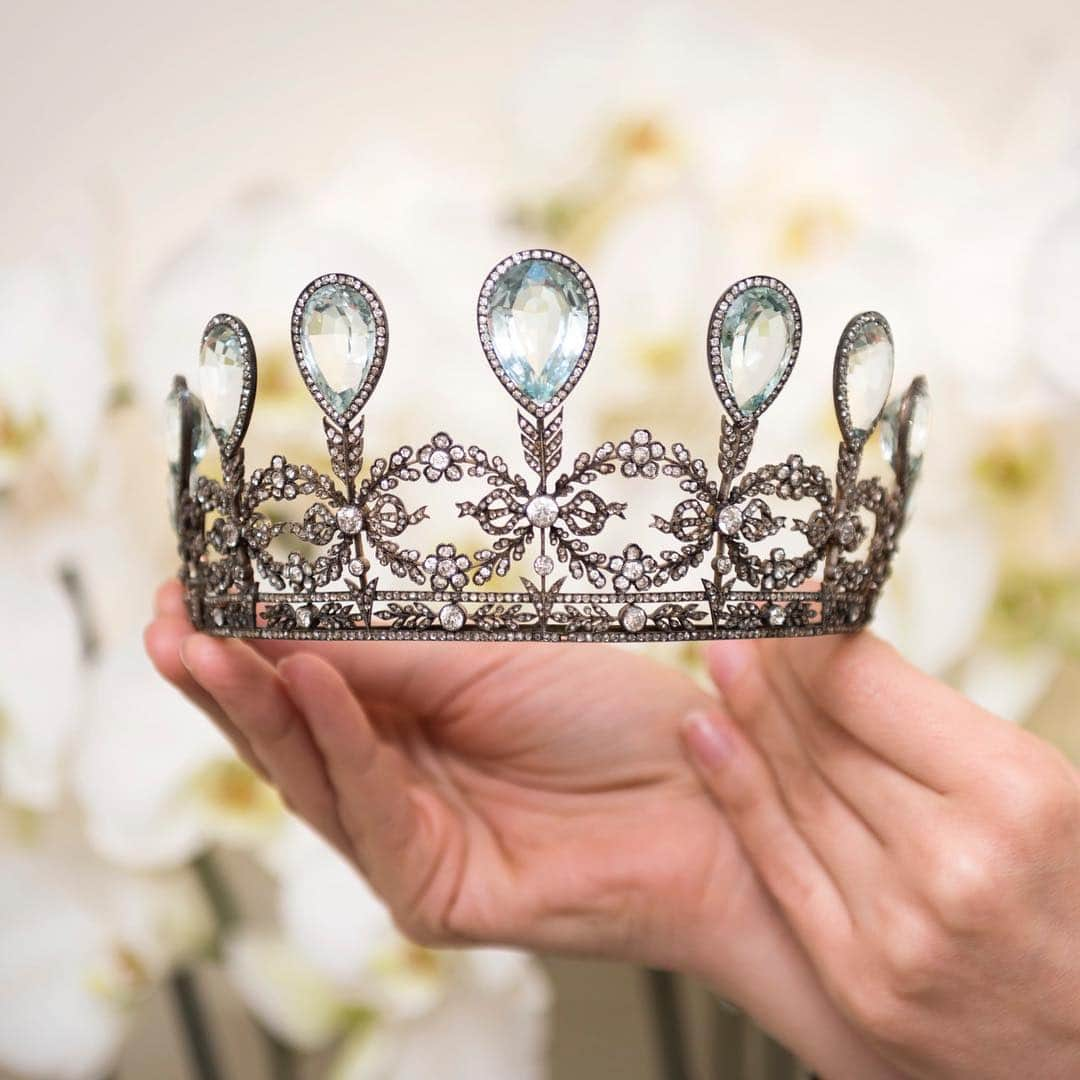 クリスティーズさんのインスタグラム写真 - (クリスティーズInstagram)「‘To find any Fabergé tiara at auction today is rare. But to find one with such a delicate, grand design – and with such spectacular royal provenance – is exceptionally rare,’ says Angela Berden, our Senior Jewellery Specialist in Geneva.⠀ .⠀ This tiara was commissioned in 1904 by Frederick Francis IV, Grand Duke of Mecklenburg-Schwerin, as a wedding gift for his bride-to-be, Princess Alexandra of Hanover and Cumberland.⠀ .⠀ With its forget-me-not flowers and cupid’s arrow motifs, the design signifies affection, attraction and true, eternal love.⠀ .⠀ A rare aquamarine and diamond tiara, Fabergé, 1904. Estimate: CHF/USD 230,000-340,000.⠀ .⠀ Magnificent Jewels – 15 May at Christie’s Geneva.⠀ .⠀ @christiesjewels @officialfaberge #tiara #tiaras #faberge #jewel #jewellery #aquamarine #diamond #diamonds #wedding #style」4月30日 4時00分 - christiesinc