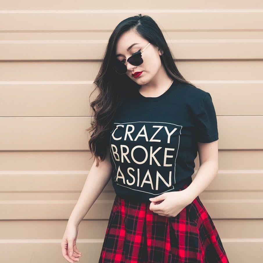 allkpopTHESHOPさんのインスタグラム写真 - (allkpopTHESHOPInstagram)「Crazy Broke...but Never Broken  #crazybrokeasians #crazyrichasians」4月30日 4時01分 - allkpoptheshop