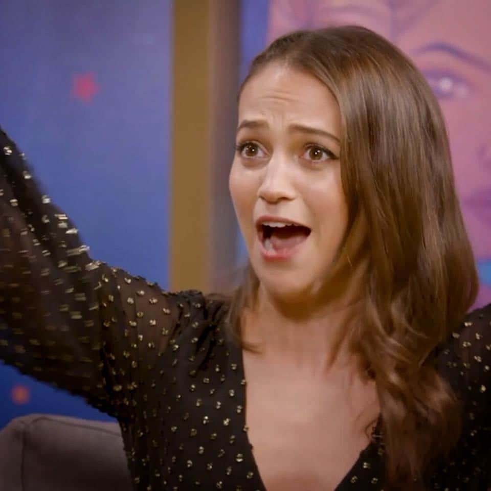 アリシア・ヴィキャンデルのインスタグラム：「When Arya jumped out of nowhere」