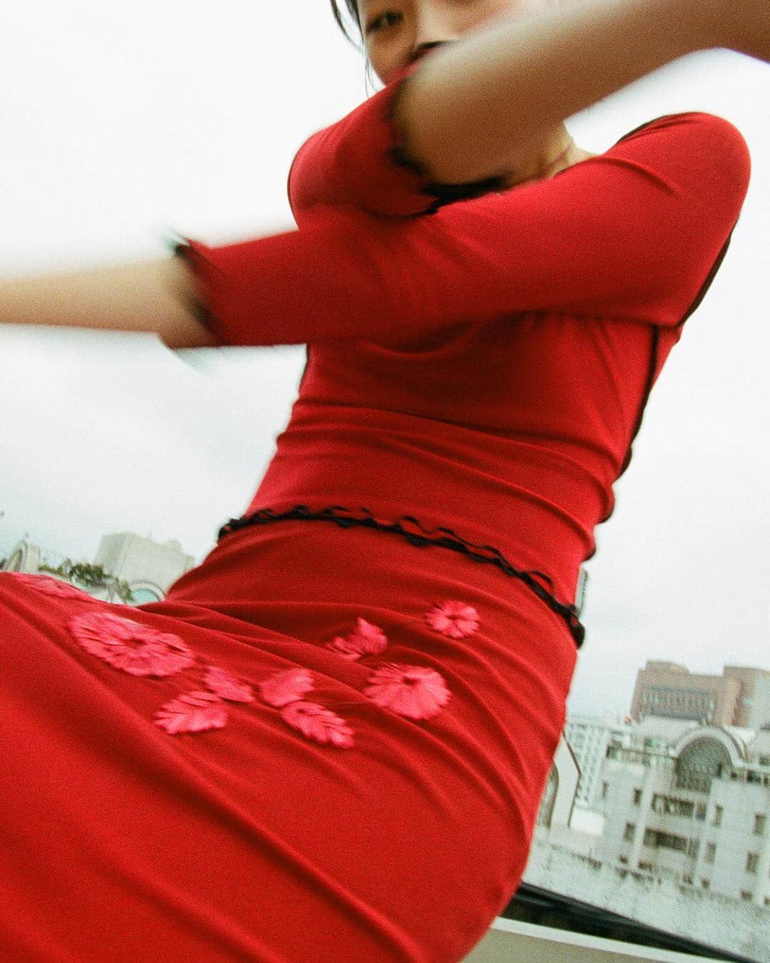 UNIFさんのインスタグラム写真 - (UNIFInstagram)「✿ @mis_ike ✿ shift top ✿ florid skirt ✿」4月30日 4時27分 - unif