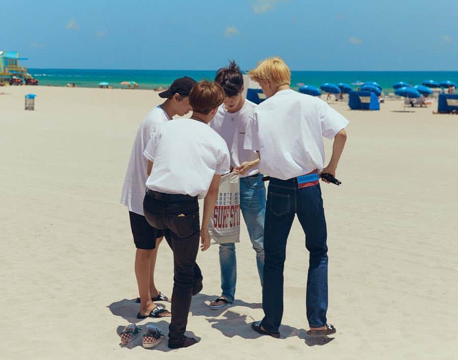 NCT 127さんのインスタグラム写真 - (NCT 127Instagram)「Welcome to Miami!  #MIAMI #NEOCITYinMIAMI #WE_ARE_SUPERHUMAN #NCT127_SUPERHUMAN #SUPERHUMAN #NEOCITYinUSA #NCT127inUSA #NCT127 #NCT」4月30日 4時34分 - nct127