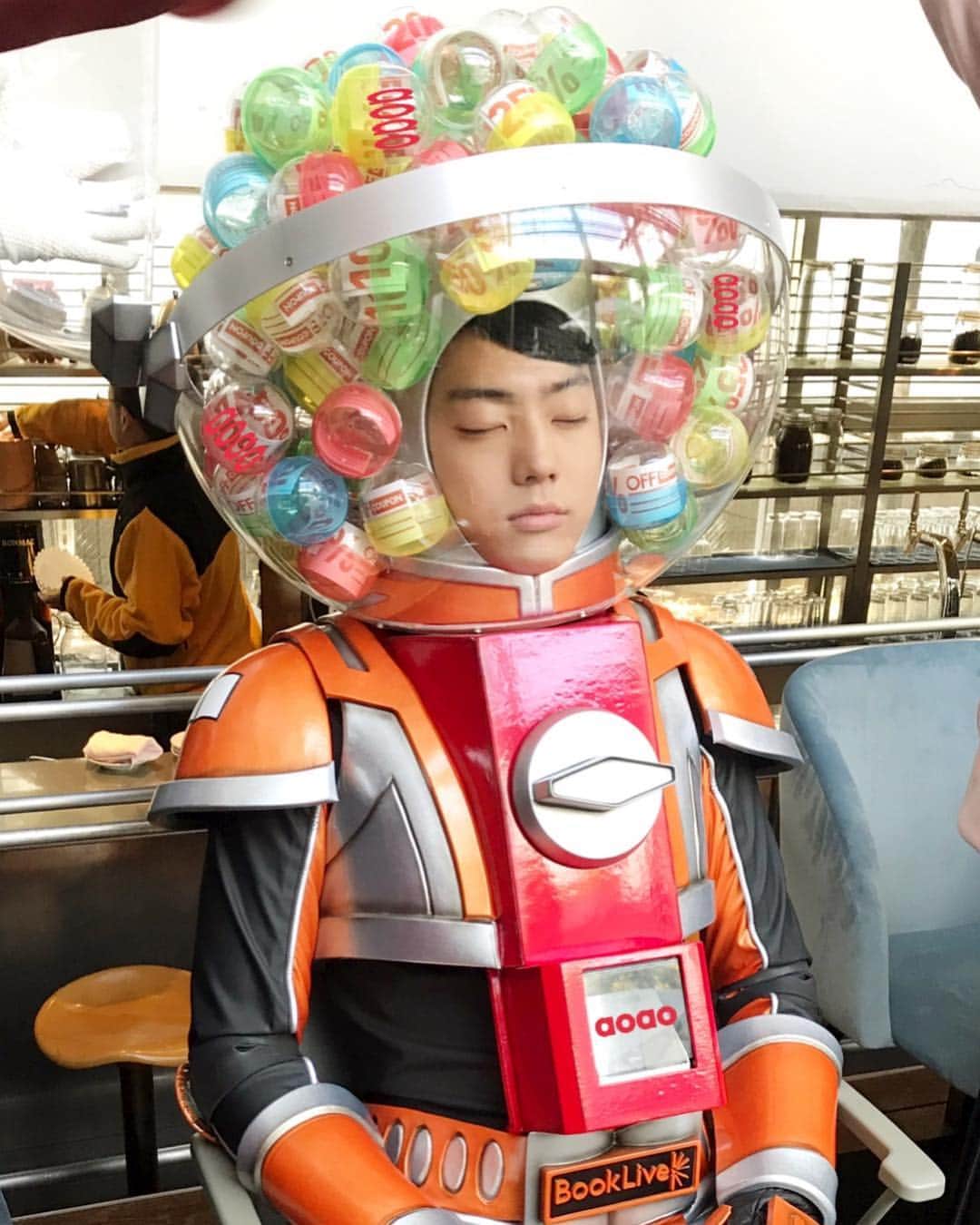 伊藤健太郎のインスタグラム：「本日も『伊藤健太郎のオールナイトニッポン０』生放送にお付き合い頂きありがとうございます！ チップを埋め込まれないように気をつけながらお休みください！ 平成最後の日が充実した1日になりますように！！ 起きたら令和なんてことにならないように、ほどほどで起きましょう！ . @aoao_tt_  #aoao #伊藤健太郎  #伊藤健太郎ann0  #JOLF #radiko #MIXchannel  #健太郎ann0初回dvd発売中 #ブックライブ  #ブックライブマン」