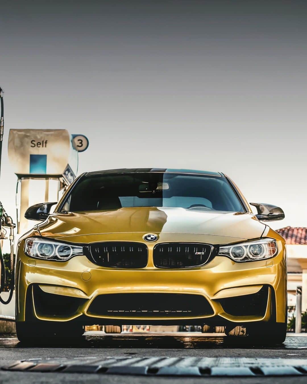 BMWのインスタグラム：「Outstanding beauty. The BMW M3 Sedan. #BMWRepost @crsxtna @milkteamedia #BMW #M3 #BMWM __ BMW M3 Sedan: Fuel consumption in l/100 km (combined): 8.8 (8.3). CO2 emissions in g/km (combined): 204 (194). The figures in brackets refer to the vehicle with seven-speed M double-clutch transmission with Drivelogic. The values of fuel consumptions, CO2 emissions and energy consumptions shown were determined according to the European Regulation (EC) 715/2007 in the version applicable at the time of type approval. The figures refer to a vehicle with basic configuration in Germany and the range shown considers optional equipment and the different size of wheels and tires available on the selected model. The values of the vehicles are already based on the new WLTP regulation and are translated back into NEDC-equivalent values in order to ensure the comparison between the vehicles. [With respect to these vehicles, for vehicle related taxes or other duties based (at least inter alia) on CO2-emissions the CO2 values may differ to the values stated here.] The CO2 efficiency specifications are determined according to Directive 1999/94/EC and the European Regulation in its current version applicable. The values shown are based on the fuel consumption, CO2 values and energy consumptions according to the NEDC cycle for the classification. For further information about the official fuel consumption and the specific CO2 emission of new passenger cars can be taken out of the „handbook of fuel consumption, the CO2 emission and power consumption of new passenger cars“, which is available at all selling points and at https://www.dat.de/angebote/verlagsprodukte/leitfaden-kraftstoffverbrauch.html.」