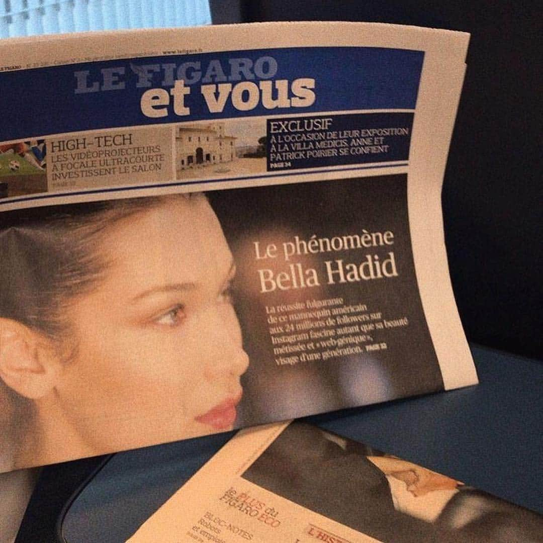 ベラ・ハディッドさんのインスタグラム写真 - (ベラ・ハディッドInstagram)「A nice AM read...🖤thank you baba @mohamedhadid for sending this over.. I miss you France ... Thank you @madamefigarofr for this sweet write up 🖤📰」4月30日 5時36分 - bellahadid