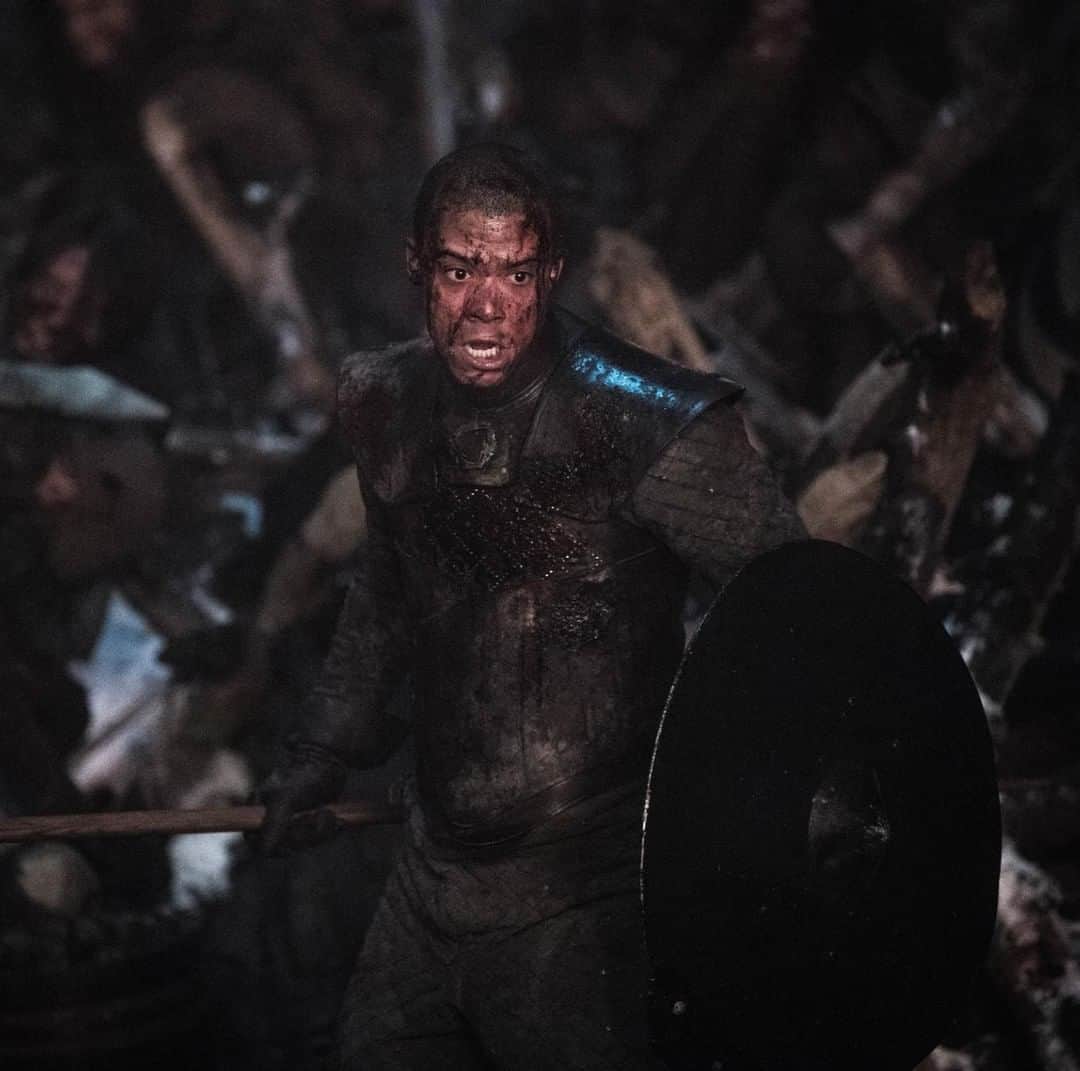 VICEさんのインスタグラム写真 - (VICEInstagram)「You’re right, something was wrong with the picture on ‘Game of Thrones’ last night. 📺 🤬 Read about how it wasn't your TV—it was HBO—at the link in bio, via @motherboardvice. 📸: HBO」4月30日 5時50分 - vice