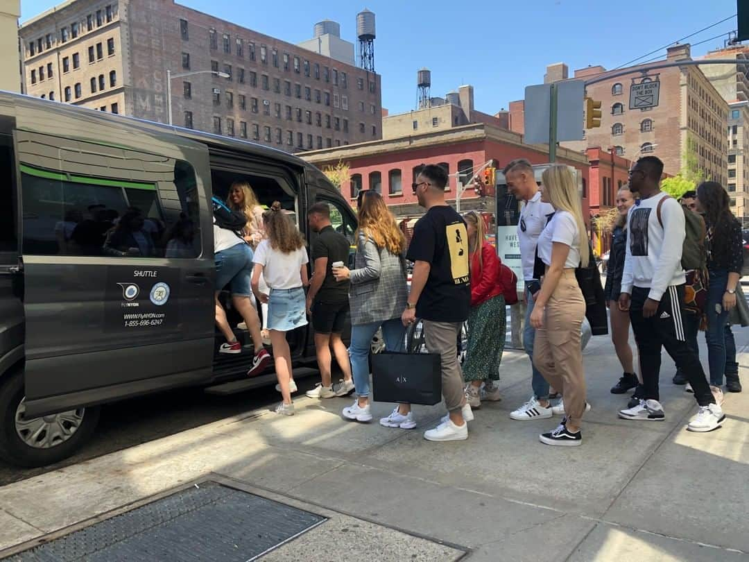 nyonairさんのインスタグラム写真 - (nyonairInstagram)「Excited passengers getting on the shuttle to the NYON Terminal! 🚁 Get 30% Off + Half Off Ground Transportation - Use Code THANKSMOM30! 🚁 . . Ultimate flexibility with our BNSL - valid for more than a year. . . . . . #earthpix #bestvacations #loveauthentic#exploremore #moodygrams #streetdreamsmag #complex #stpatricksday #esquire #icapture_nyc #jointhemvmt#bucketlist #timeoutnewyork #wildnewyork#newyork_instagram #lensbible#thingstodoinnyc #adventurelifestyle #travelexperience #adventuretravel#winterinnewyork #traveldeawls #centralpark #timessquare」4月30日 6時05分 - nyonair