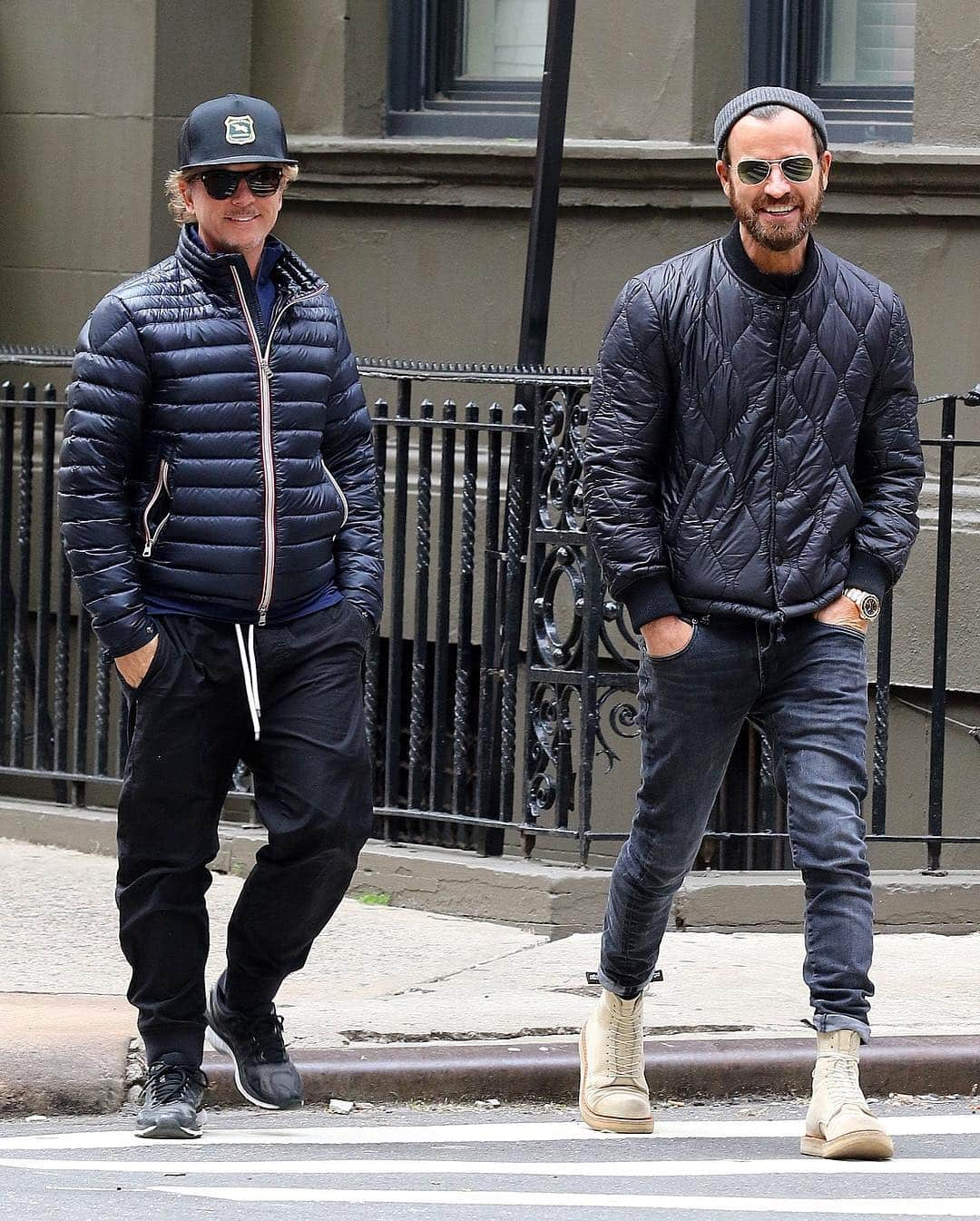 Just Jaredさんのインスタグラム写真 - (Just JaredInstagram)「@davidspade and @justintheroux are all smiles while hanging out together in the Big Apple. #DavidSpade #JustinTheroux Photo: Backgrid」4月30日 6時05分 - justjared