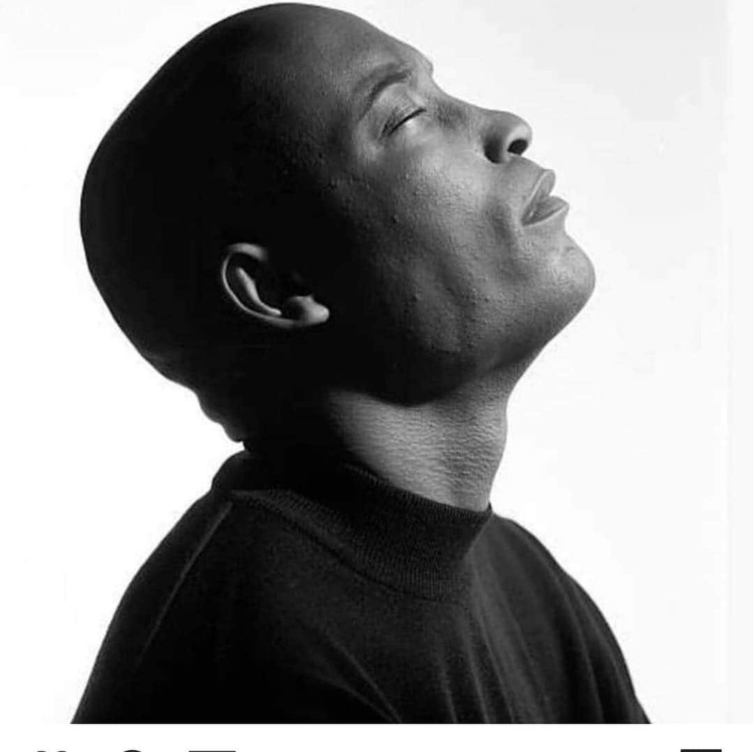 エヴァ・マルセルさんのインスタグラム写真 - (エヴァ・マルセルInstagram)「Let the drums sound for our newest ancestor #JohnSingleton While I am brokenhearted about your home going, I am assured that you did your work in this earth. You have always been unapologetically black, standing strong and proud of our culture and our heritage, unafraid to tell our stories while fighting for our voices to be heard. I am honored to have known you and will always adore you. I will never forget meeting you years ago with my mommy @glam_ma_pigford while you were shooting Four Brothers in Toronto, your kindness and blackness was unforgettable. Despite how big of a star you were, you always made others feel special too. You will be terribly missed and NEVER forgotten🌻 Sending prayers and condolences to your family🙏🏾 Rest in Paradise」4月30日 6時13分 - evamarcille