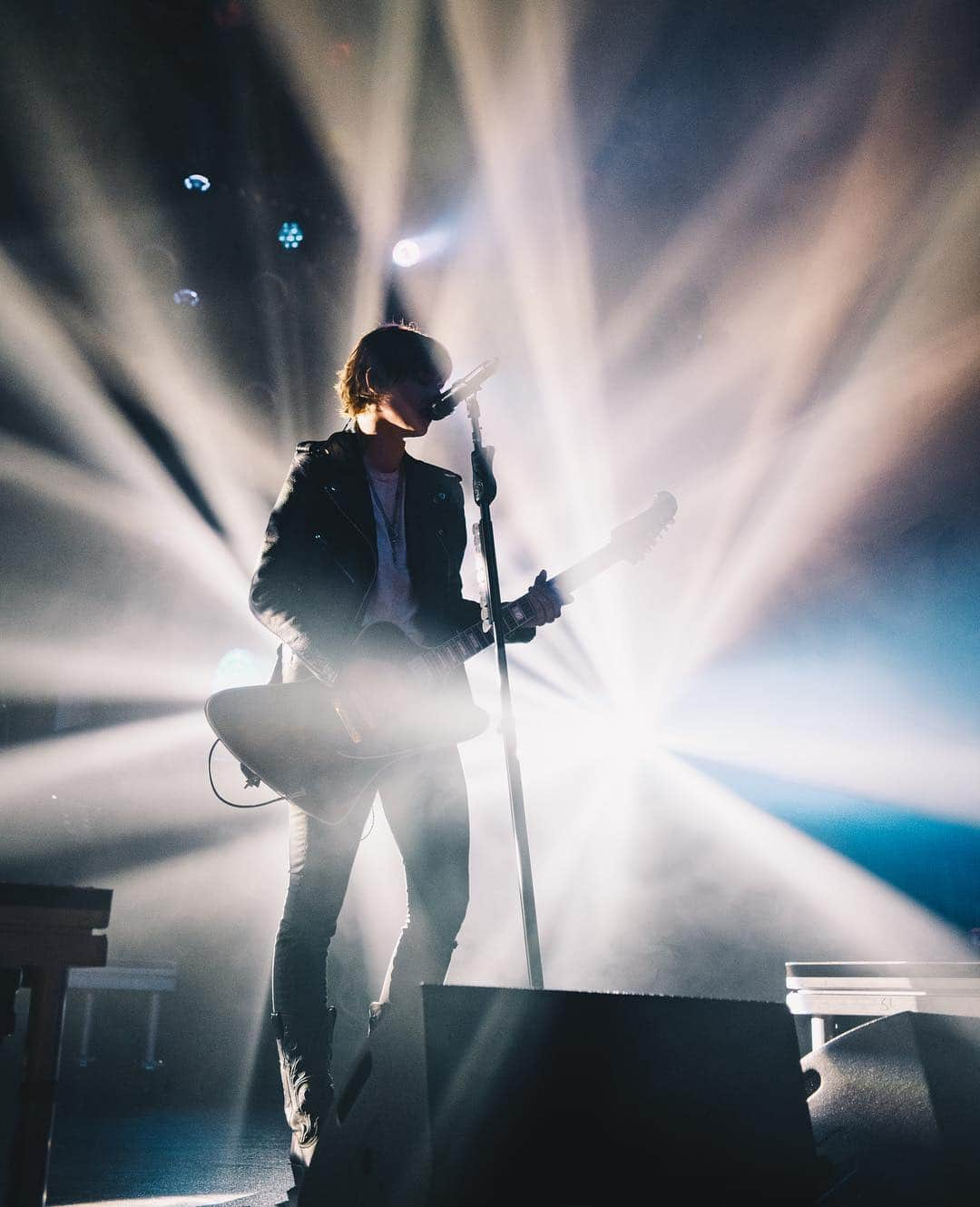 ジー・ヘイルさんのインスタグラム写真 - (ジー・ヘイルInstagram)「Pre show Calgary photo by @judyhwon」4月30日 7時10分 - officiallzzyhale