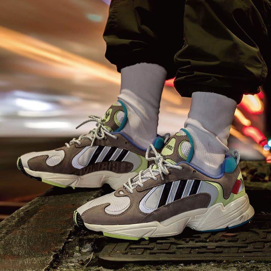Sneaker Newsさんのインスタグラム写真 - (Sneaker NewsInstagram)「@invincible_inc channels the 90s with their take on this popular adidas re-issue. Their “Yung-Stud” releases this weekend exclusively in Taiwan and Indonesia; a later release will occur in China on 5/18. For a detailed look at this upcoming collaboration, tap the link in our bio.」4月30日 7時11分 - sneakernews