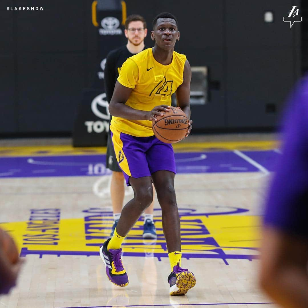 Los Angeles Lakersさんのインスタグラム写真 - (Los Angeles LakersInstagram)「Weightroom ➡️ Hardwood. The teenager isn't wasting any time this offseason.」4月30日 7時18分 - lakers