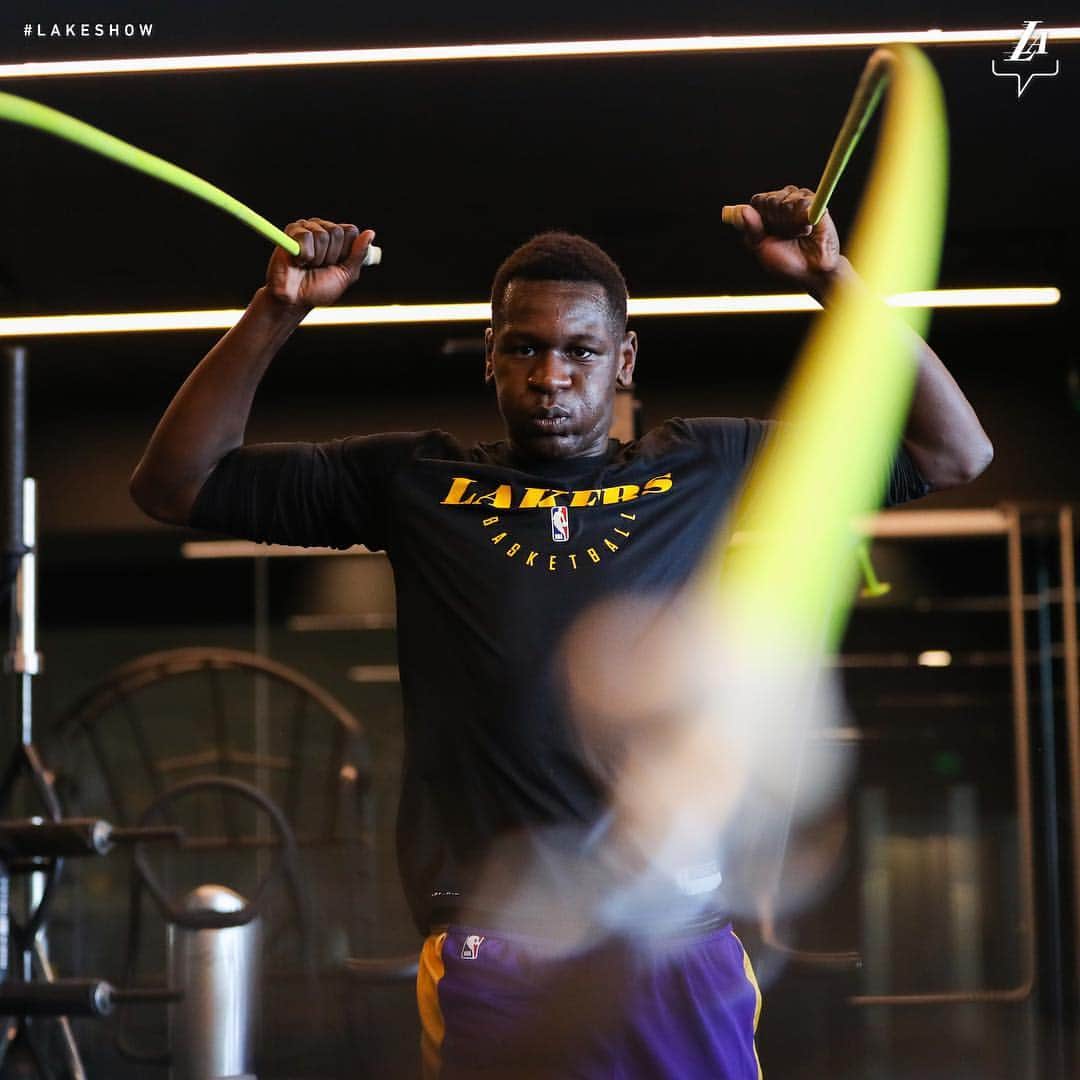Los Angeles Lakersさんのインスタグラム写真 - (Los Angeles LakersInstagram)「Weightroom ➡️ Hardwood. The teenager isn't wasting any time this offseason.」4月30日 7時18分 - lakers