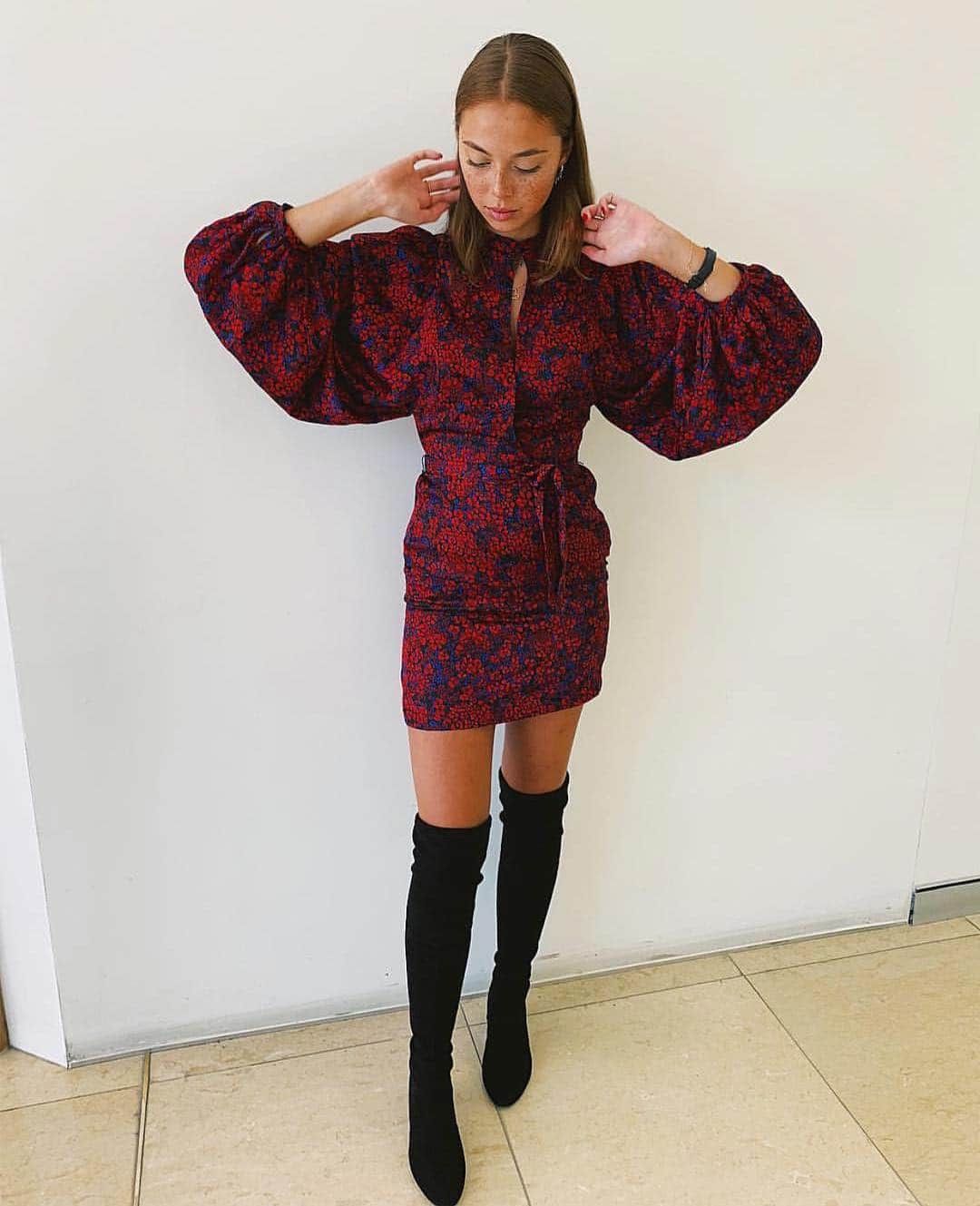 KOOKAI さんのインスタグラム写真 - (KOOKAI Instagram)「Mini moment 🔥 Tap to shop the Chenoa Mini Dress and Tali Boots, new to boutiques and online •• #kookai #kookaiette #kookaiaw19」4月30日 7時15分 - kookai_australia