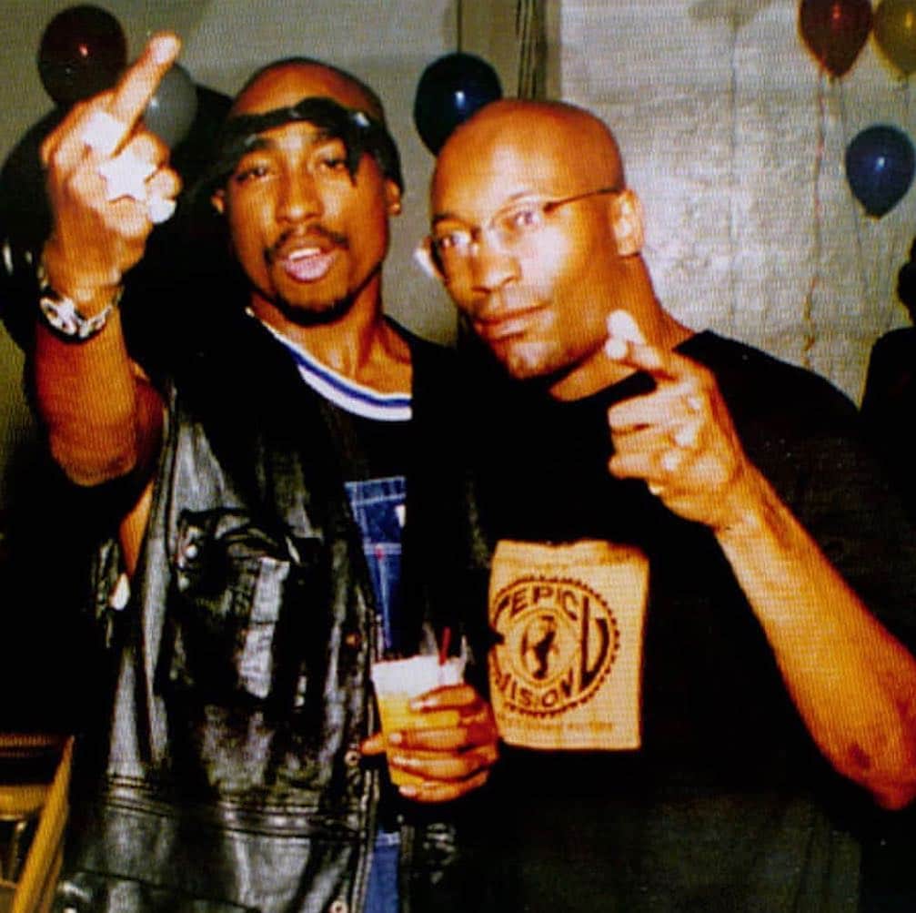 ゲームのインスタグラム：「Saddened to hear of your passing. A true Los Angeles legend. Boyz N The Hood & Poetic Justice alone are true representation’s of your iconic presence from that directors chair. You were always solid & congratulatory when we crossed paths.... I really hoped you pulled through & made sure to keep close watch contacting those I know that are close to you, wishing that you would wake up from that coma. My heart goes out to your immediate family & prayers to them as well that God keeps his arms wrapped on each of them through this trying time. LA, can’t catch a break this year....... 51 years old, life is truly too short. #RestInParadise @johnsingleton」