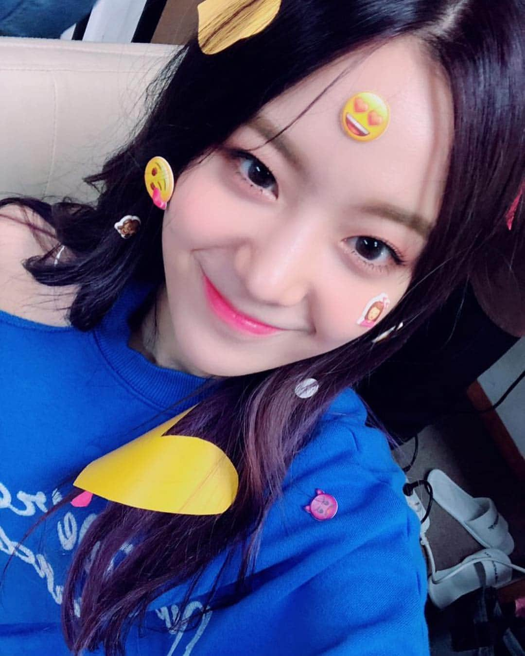 Mnetさんのインスタグラム写真 - (MnetInstagram)「⠀⠀⠀ 몰빵 라이브의 흔적😂 ⠀⠀⠀ #규리」4月30日 18時31分 - officialfromis_9