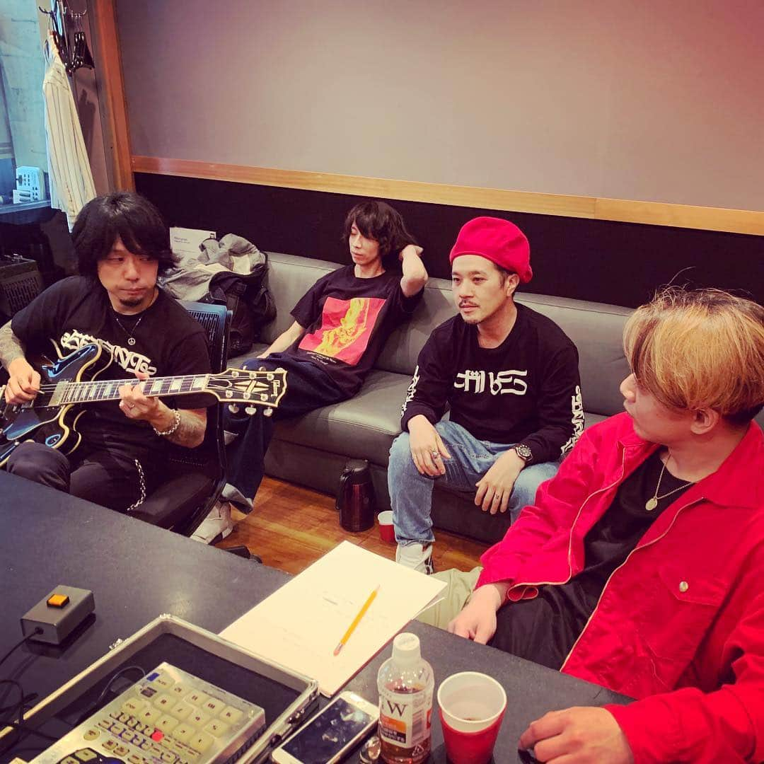 Nothing’s Carved In Stoneさんのインスタグラム写真 - (Nothing’s Carved In StoneInstagram)「平成最後の楽曲制作でした。 ﻿﻿ #nothingscarvedinstone #ナッシングス #ncis #silversunrecords」4月30日 18時30分 - nothingscarvedinstone