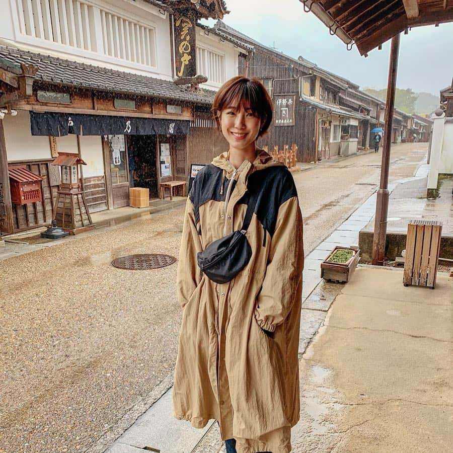 izu（出岡美咲）さんのインスタグラム写真 - (izu（出岡美咲）Instagram)「三重に帰って来てから 連日寒くて寒くて。💦 @etretokyo のアウター持って来てて良かった🥺」4月30日 18時28分 - izu_stagram