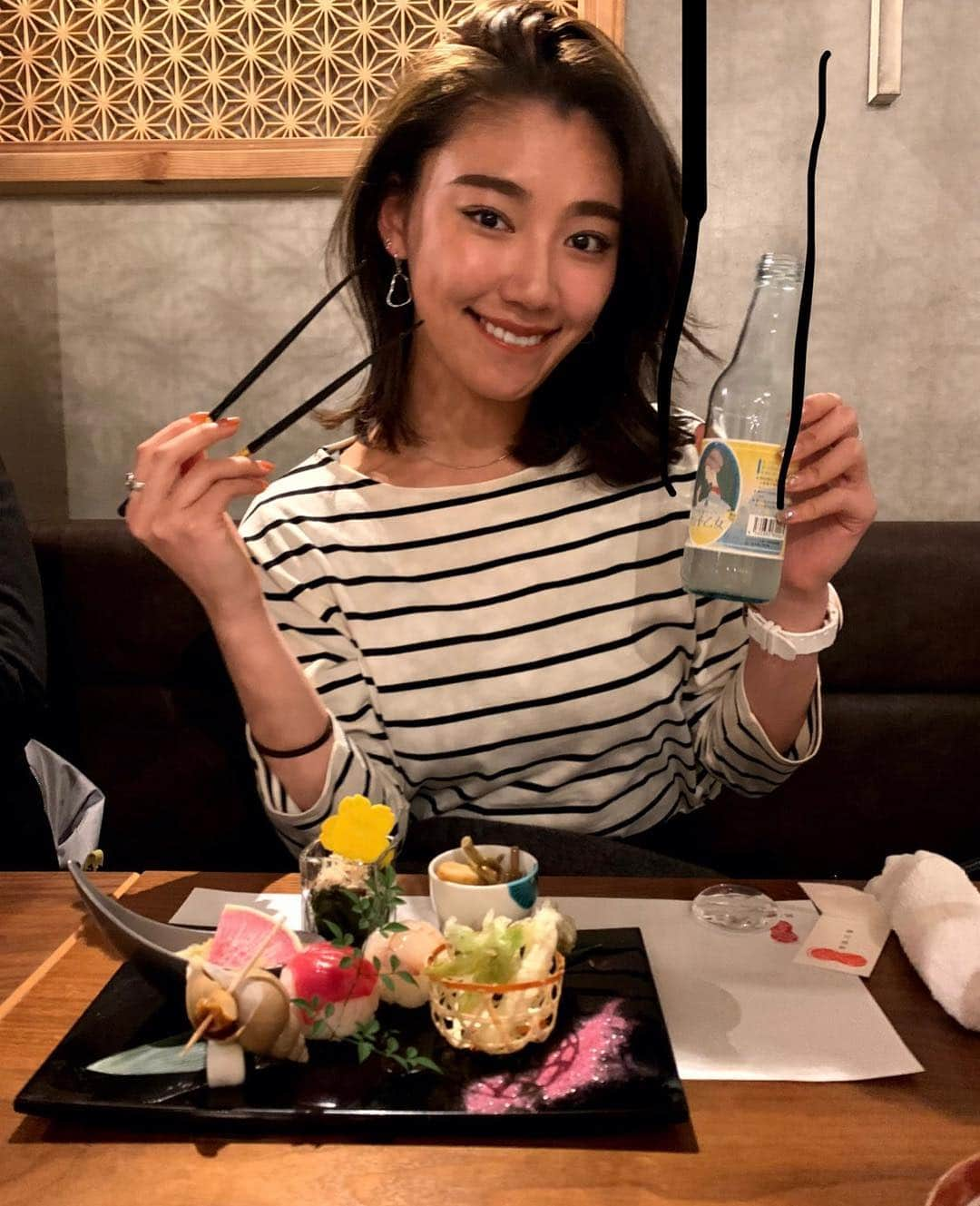 松本優さんのインスタグラム写真 - (松本優Instagram)「. . LOVE FLAP聴いていただいてますでしょうか🥰 先日行ってきた #日本旅行 さんの #赤い風船 金沢1泊2日取材についてお話しさせていただきました〜😌💕 . 美味しいもの食べて〜美しいものを見て〜お着物体験までっいろんなものに触れて、こんな身近なところに素敵な場所があるなんて🔥🔥 . . 次は大学の友達と女子旅したいな〜✌️✌️ . 笑顔☺️になるキャンペーン実施中！ @west_akafu をフォローして、国内旅行や笑顔になる旅先のオススメスポット写真に『 #にこTA 』『 #（撮影した場所）』をつけて、メンション @west_akafu でシェアすると、毎月抽選で一名様に25000円分の日本旅行ギフト旅行券✈️がプレゼント🎁！！ . 詳しい情報は 赤い風船関西版 を検索！🔍 期間は 2019/3/15〜6/30 ☀️ . #にこTA#日本旅行#赤い風船#近江町市場#兼六園#東茶屋街#金沢#石川県#旅行#旅#サンダーバード#prestat#自由軒#yutravel✈️」4月30日 16時57分 - matsumoto_yu