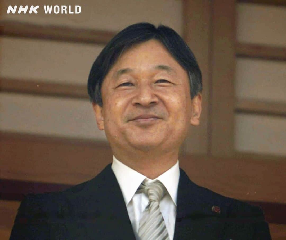 NHK「WORLD-JAPAN」さんのインスタグラム写真 - (NHK「WORLD-JAPAN」Instagram)「On May 1 Japan enters the Reiwa era with the ascension to the throne of Crown Prince Naruhito. Born in 1960, he is the eldest son of Emperor Akihito and Empress Michiko, and was the first child to be raised by his parents - traditionally, royal children lived separately. After graduating from Gakushuin University, he attended the University of Oxford, and then graduate school in Japan - a first for a member of the Imperial Family. Married to Masako Owada in 1993, their daughter Princess Aiko was born in 2001. Crown Prince Naruhito has expressed his wish to continue his parents’ legacy of maintaining a close relationship and support for the Japanese people, and to being an advocate for peace. The name of the new Reiwa era, is taken from Manyoshu, the oldest existing anthology of Japanese poetry. It means ‘beautiful harmony.’ . . #Reiwa #ReiwaEra #beautifulharmony #ImperialHousehold #JapaneseImperialFamily #JapaneseRoyalFamily #EmperorOfJapan #EmpressOfJapan #CrownPrinceNaruhito #PrinceNaruhito #CrownPrincessMasako #PrincessMasako #PrincessAiko #EmperorAkihito #EmpressMichiko #Heisei #HeiseiEra #gengo #tokyo #japan #nhkworld #nhkworldjapan #nhkworldnews #nhk」4月30日 17時00分 - nhkworldjapan