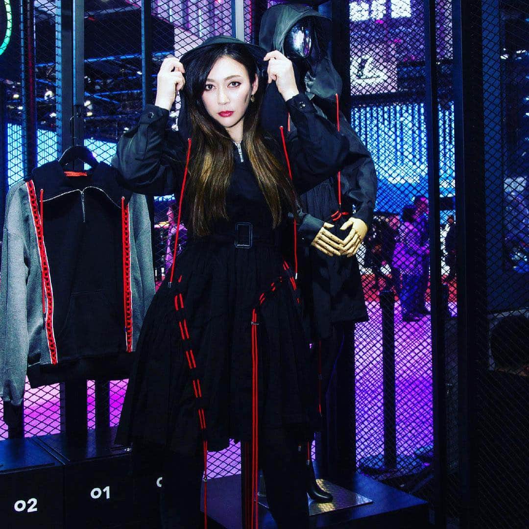 塚本奈々美さんのインスタグラム写真 - (塚本奈々美Instagram)「Trabalhando como modelo em Shanghai @China😎 上海モーターショーでお仕事してきました！  @lynkco  #上海モーターショー」4月30日 17時49分 - tsukamotonanami