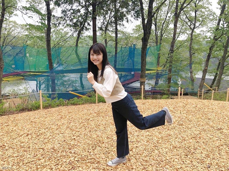 ZIP!さんのインスタグラム写真 - (ZIP!Instagram)「✨気持ち良さそうなところ… 🙄どこだろぉ〜❓ 🏃🏻‍♀️💨別の場所に移ったと思ったら…🦖😵きょきょきょきょ 恐竜注意ッ⁉️ . #明日のZIP! #流行ニュースキテルネ！ #今からでも楽しめる #今からでも遅くない #GW #ゴールデンウィーク #空中散歩 #恐竜出没注意 #ニューオープン #お出かけスポット #喜多乃愛 #ZIP!」4月30日 18時08分 - ntvzip