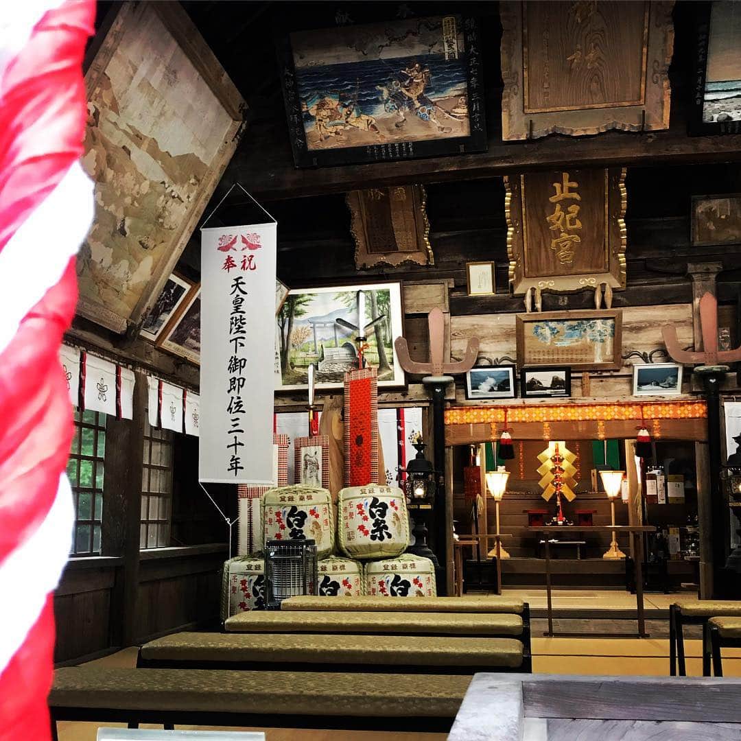 TOGGYさんのインスタグラム写真 - (TOGGYInstagram)「嵐ファンが来る前に桜井神社へ。  平成最後のお詣り。  #toggy #sakurai #itoshima #fukuoka #arashi #japan」4月30日 9時22分 - dj_toggy
