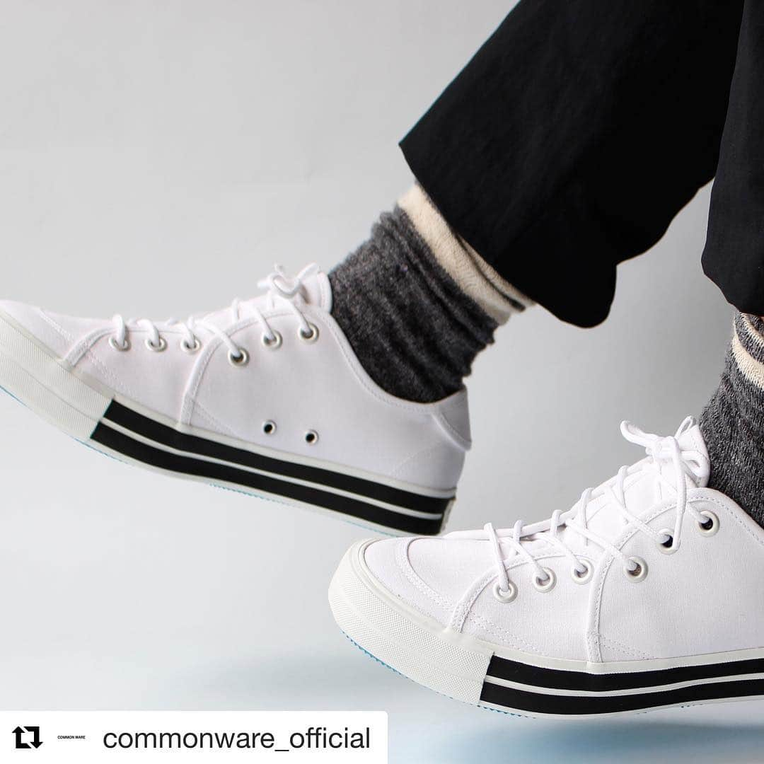 アールエフダブリューさんのインスタグラム写真 - (アールエフダブリューInstagram)「#Repost @commonware_official with @get_repost ・・・ #RFW入荷しました #レディースも近日入荷予定 #rfw #rfwtokyo #rhythmfootwear #instashose #shose #sneaker #sneakers #kickstagasm #kickstag #メンズスニーカー #足元倶楽部 #あしもと倶楽部 #スニーカー好きと繋がりたい #レディーススニーカー #スニーカー #バイヤー日記」4月30日 9時55分 - rfwtokyo