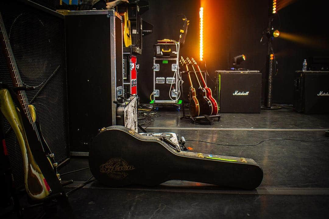 Sum 41さんのインスタグラム写真 - (Sum 41Instagram)「Ready to get up close & personal with us?  #NoPersonalSpaceTour kicks off TOMORROW! Only a small # of tickets & VIP are still available. [link in Story]」4月30日 10時04分 - sum41