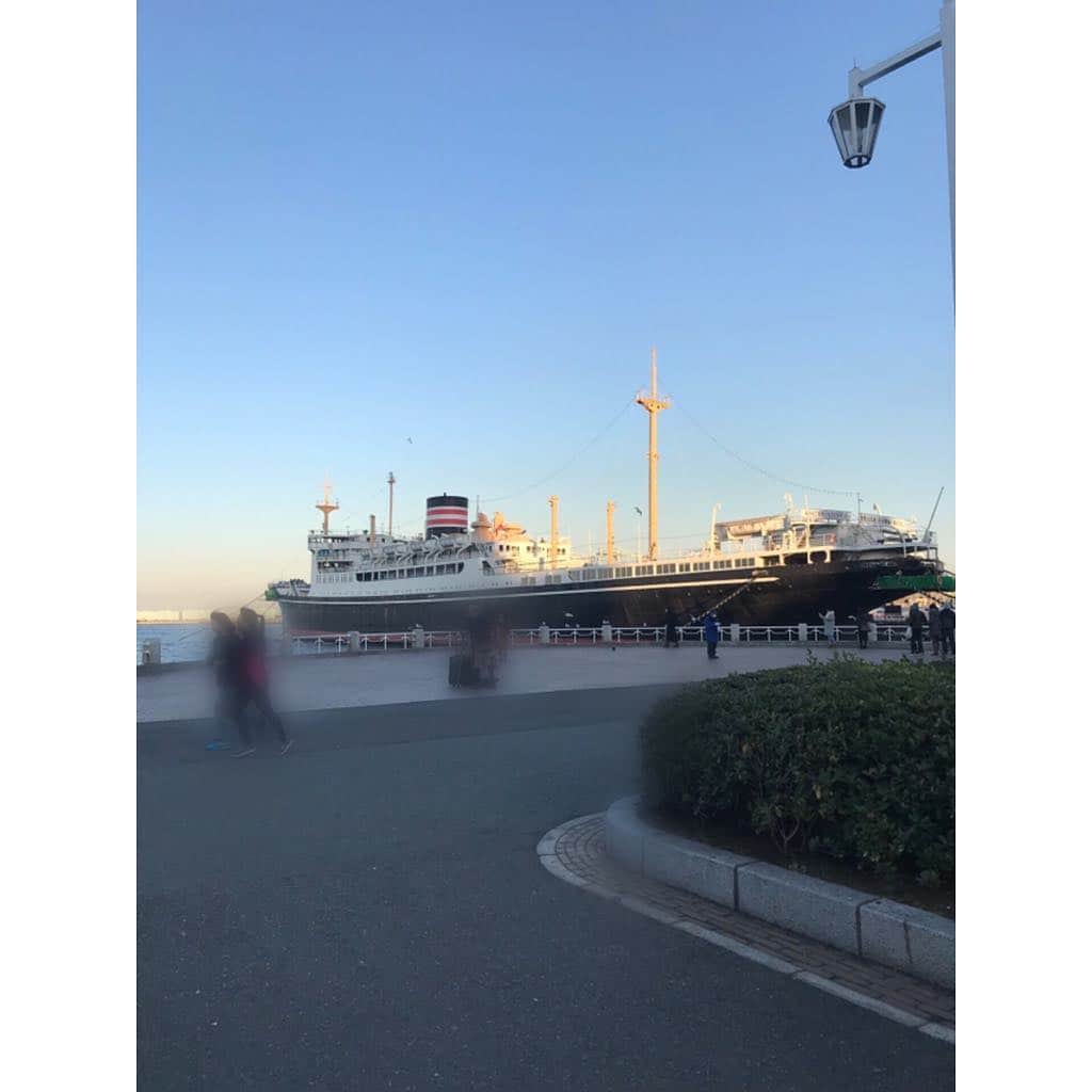 寺島咲さんのインスタグラム写真 - (寺島咲Instagram)「平成もあと少し！ #船#海#港」4月30日 9時59分 - sakiterashima_official