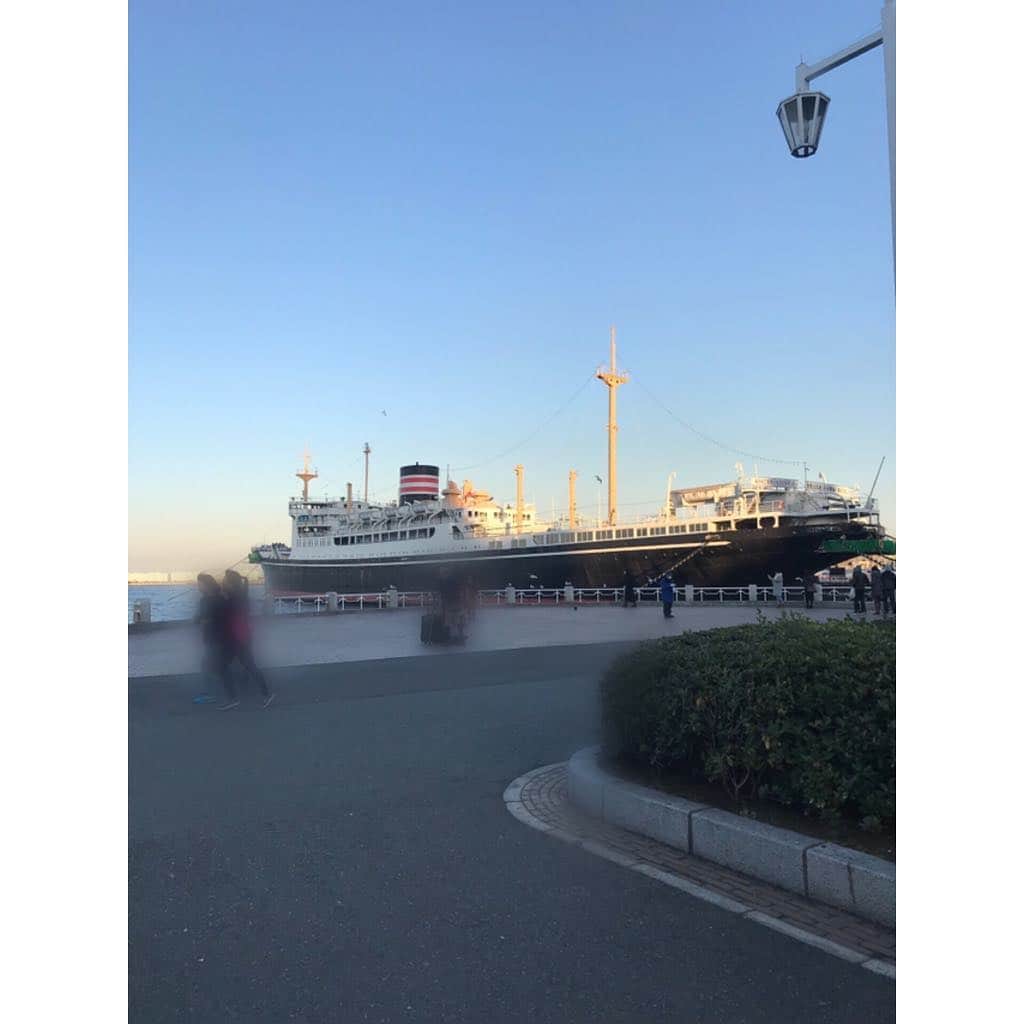 寺島咲のインスタグラム：「平成もあと少し！ #船#海#港」