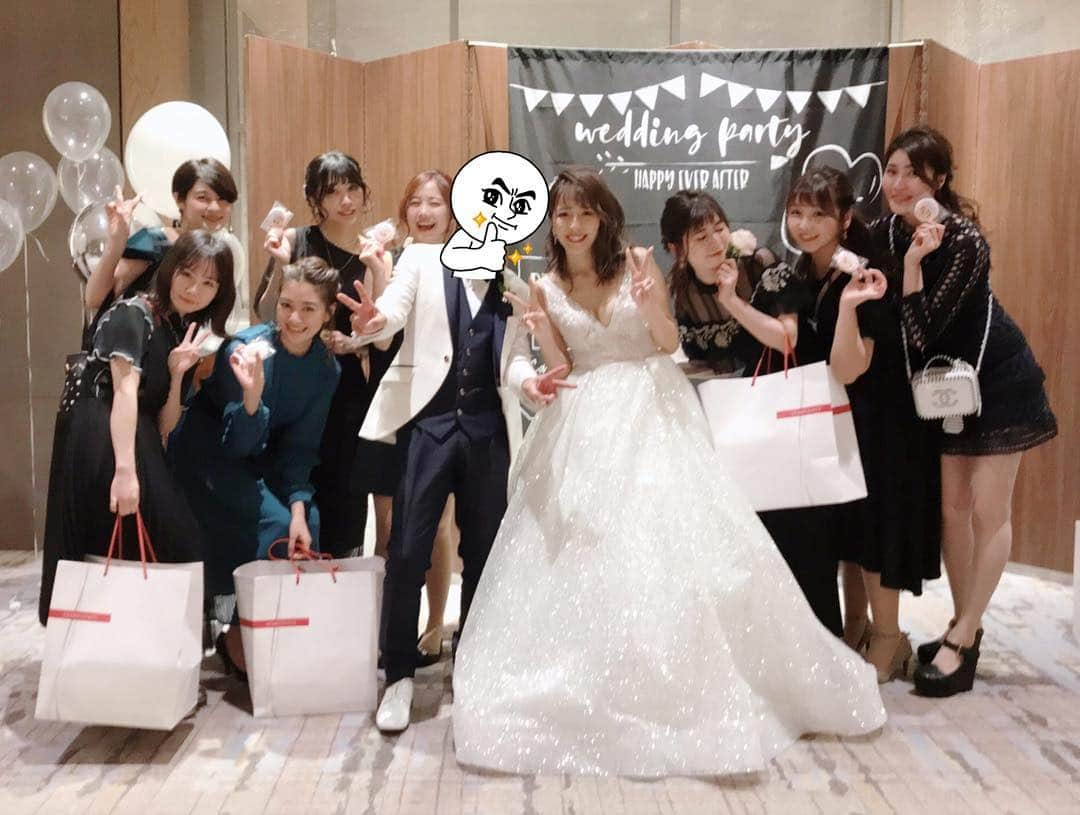 根岸愛さんのインスタグラム写真 - (根岸愛Instagram)「ゆづかさんの結婚式に行きました。どんどん綺麗になってくゆづかさんだったけどこの日は更に格別でした🥳幸せそうな姿と素敵な夫婦のやりとりを見て私も幸せになりました！本当におめでとうございます！㊗️🎉 #林弓束 #おめでとう #令和ゆかりの元アイドル #結婚式 #wedding #PASSPO #predia」4月30日 10時53分 - negishiai927