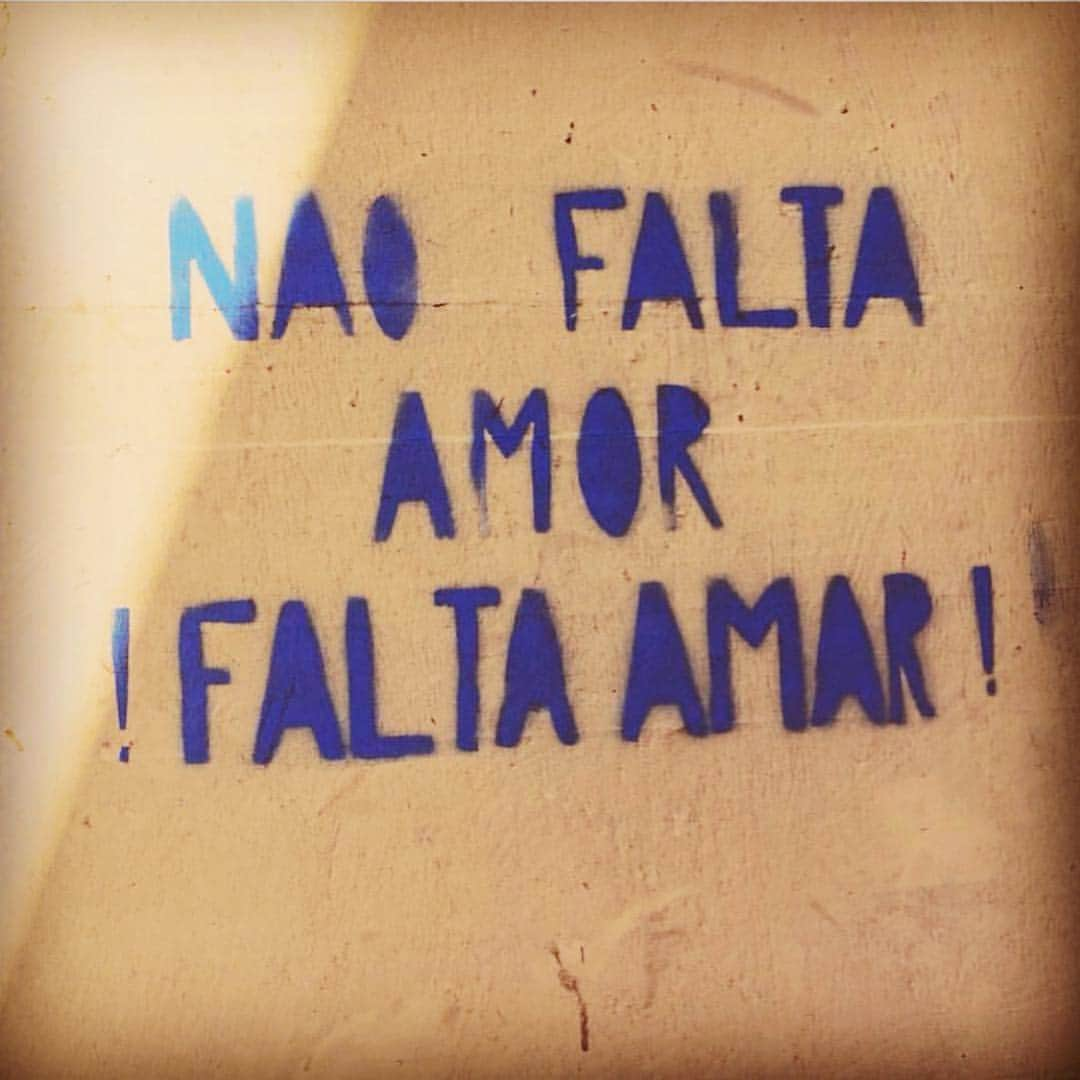 massaferaさんのインスタグラム写真 - (massaferaInstagram)「Que possamos entender a sútil e delicada diferença 🙏🏼✨❤️ #ameamar #amaréatitudes #amaréaçoes #amarrespeitar #amoramar 🕊」4月30日 11時31分 - massafera