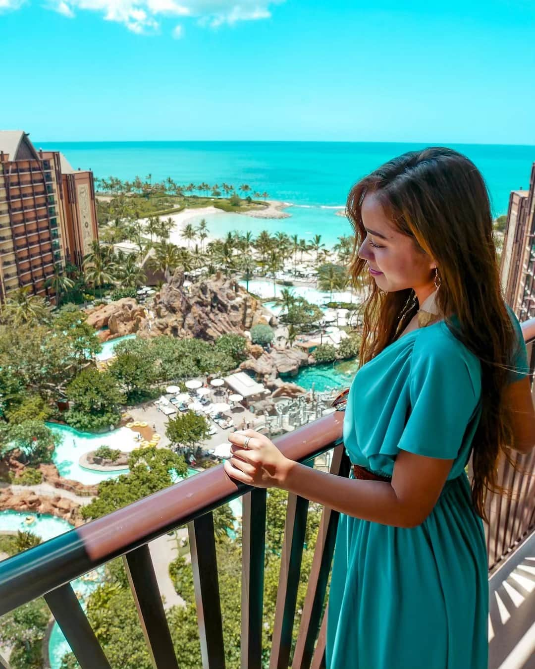 羽石杏奈さんのインスタグラム写真 - (羽石杏奈Instagram)「アウラニディズニーの全景🥰🏝 ハワイに行くと、予定詰め込んでいろんなことしたい！ってなりがちだけど🌪 素敵なホテルに泊まってリゾート内でひたすらのんびりするのも、贅沢で幸せな時間だな〜って思った♡ . そういえば今日平成最後の日だって！みんななにするのー？🤩 . #PR#アウラニディズニー#genic_usdisney  @girl_license」4月30日 11時41分 - hawaiianna913