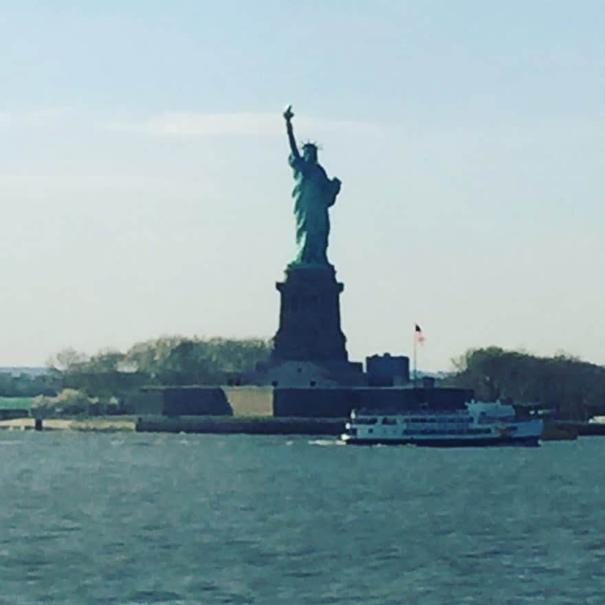 大森美希さんのインスタグラム写真 - (大森美希Instagram)「#自由の女神 もこれで一旦見納め🗽🇺🇸 #ありがとう #statueofliberty #nyc #nylife #ferry #ニューヨーク #ニューヨーク生活 #海外生活 #海外で働く #フェリー」4月30日 11時45分 - mikiomori_