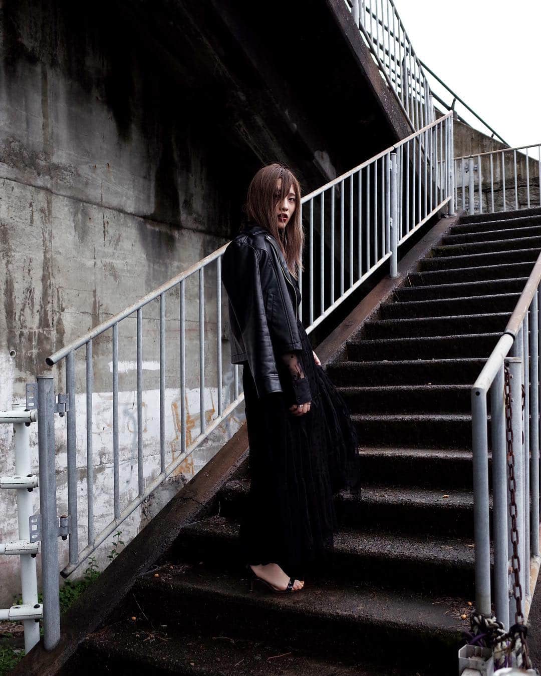 トヲルさんのインスタグラム写真 - (トヲルInstagram)「. . . よし、今日はキングダム観るぞ🀄️🀄️ . . photo..トヲル（@toworu55） model..ミサキ (@misaki_kubozono ) . . #鹿児島モデル #gr_meet_japan」4月30日 11時45分 - toworu55