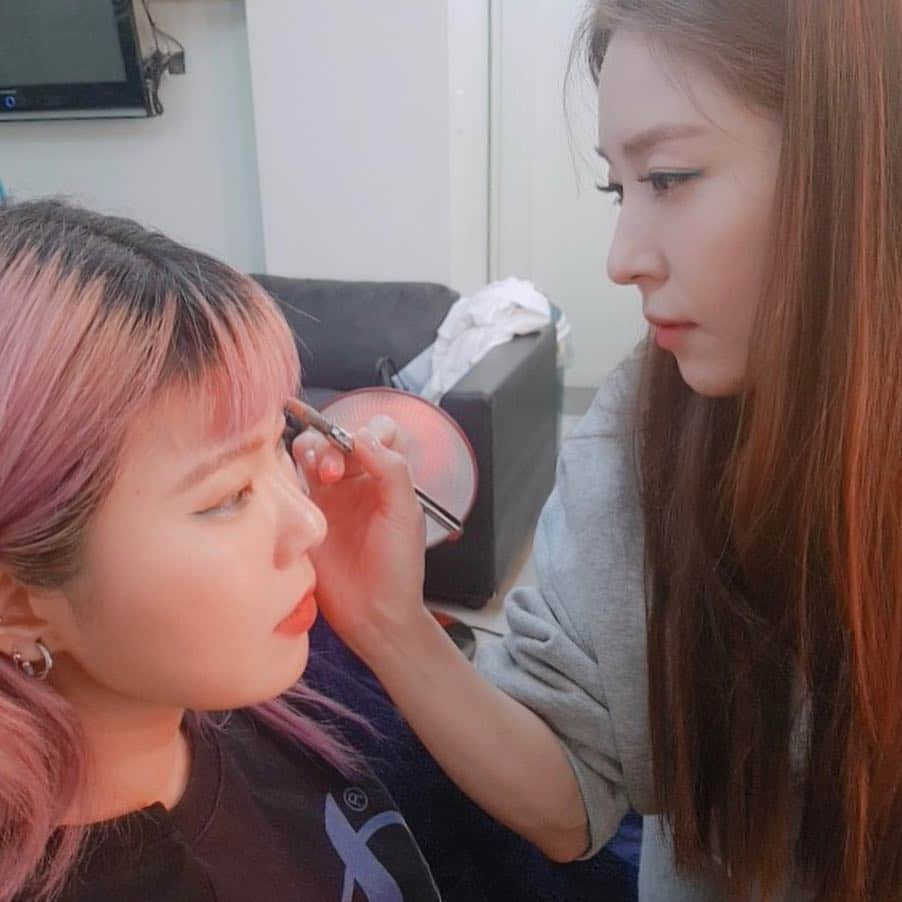 BoAさんのインスタグラム写真 - (BoAInstagram)「💄💄✍️」4月30日 12時01分 - boakwon