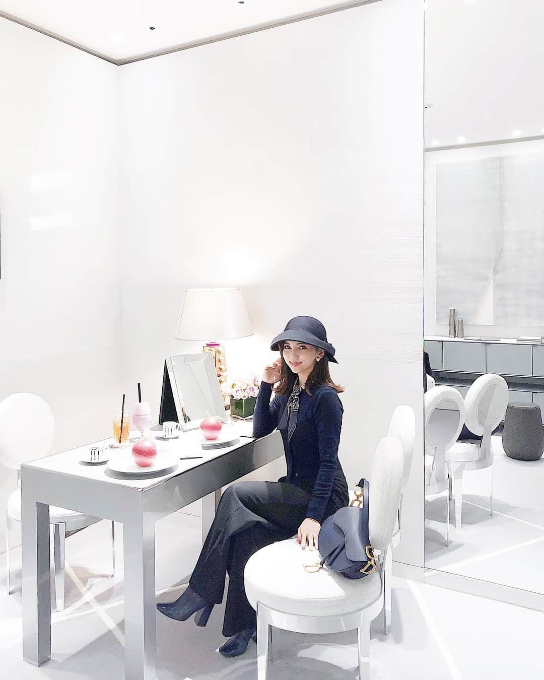 新井椎己のグルメインスタ