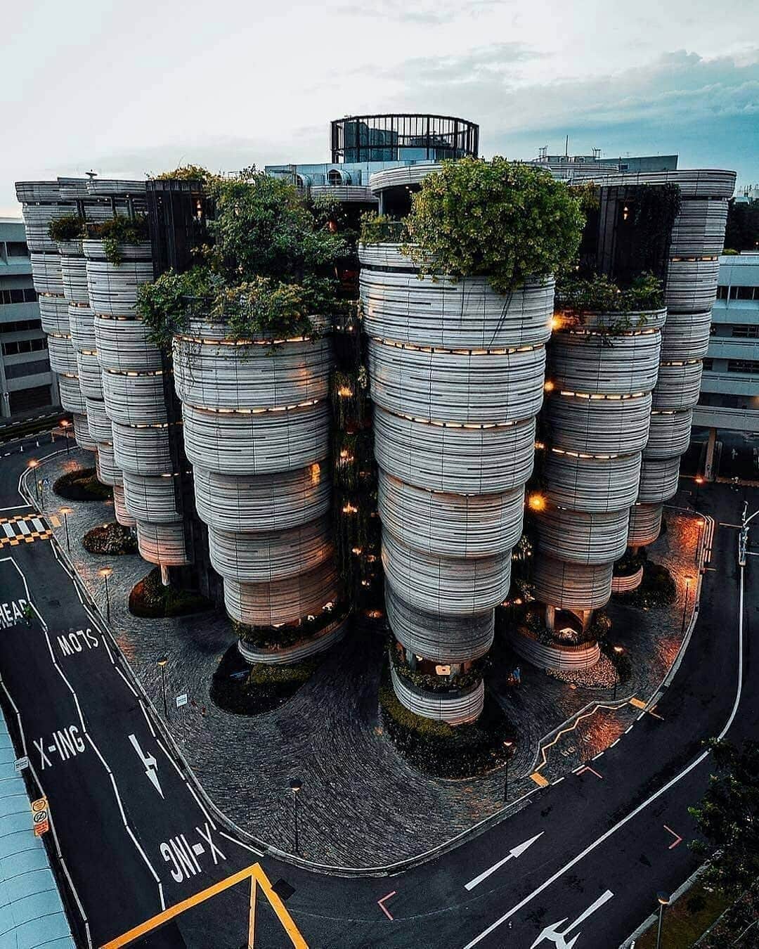 instagoodさんのインスタグラム写真 - (instagoodInstagram)「Breathtaking architecture in Singapore 🍃 Which one is your favorite, 1-2-3-4-5-6? 😍 📸 by: @kevouthere #watchthisinstagood to be featured」4月30日 12時57分 - instagood