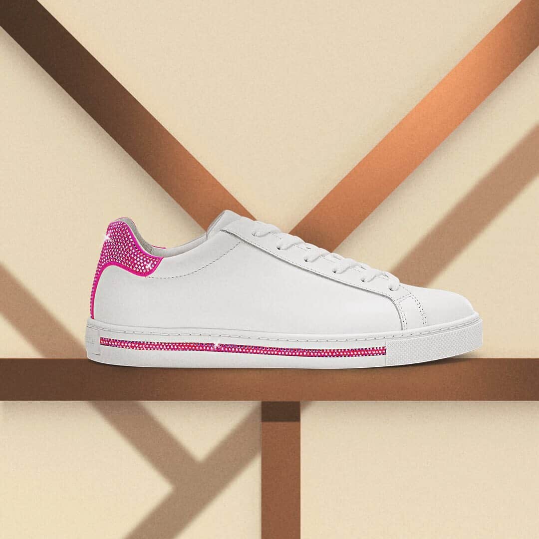 のインスタグラム：「#Sneakers are always a thing - #XtraSNEAKS , keep going . #Yellow , #Pink , #Silver , #ChampagneGold & #Black -Swipe for more, Int’l complimentary shipping with T&D inclusive #ReneCaovilla . . . . . . #WhiteSneakers #Kicks #Chic」