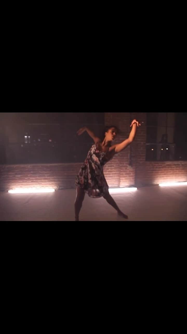 モニーク・コールマンのインスタグラム：「For my 34th birthday, I partnered with my favorite dance company “MuseEffect” to create this video! Thanks Jess Starr + Nik Gravelle for helping me inspire people to dance for the joy of it ♥️🙌🏾」