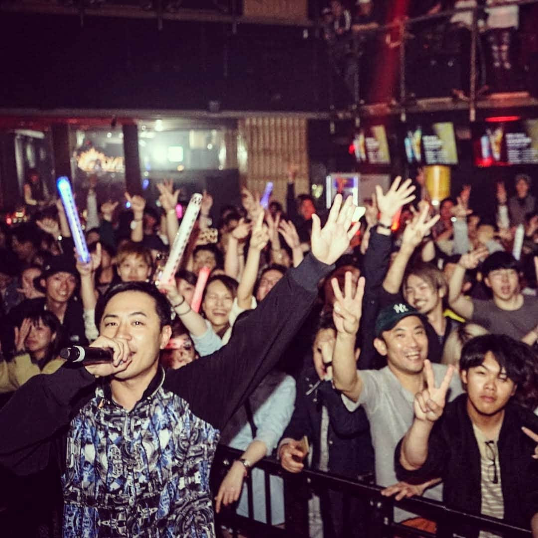 DJ DAIKI（若林大輝）さんのインスタグラム写真 - (DJ DAIKI（若林大輝）Instagram)「【平成最後のDJ in 札幌】 . 平成最後の出演は 札幌キングムーで @yunkoro519 ちゃんと DJしてきました☺️ . @remi_1103 ちゃんも サプライズで盛り上げてくれて 皆で最高に盛り上がった夜でした🔥 . キングムー小林さんをはじめ 札幌の皆さんの温かすぎて めちゃくちゃ楽しい時間を 過ごせました🙌🙌🙌 ありがとうございました！！ . キングムー3周年おめでとうございます！ これからも札幌の夜を 最高に盛り上げていってください😉 . またご一緒できるのを 楽しみにしています♪ . それでは皆様良い令和元年を 迎えましょう👏👏👏」4月30日 14時13分 - daiki.wakabayashi