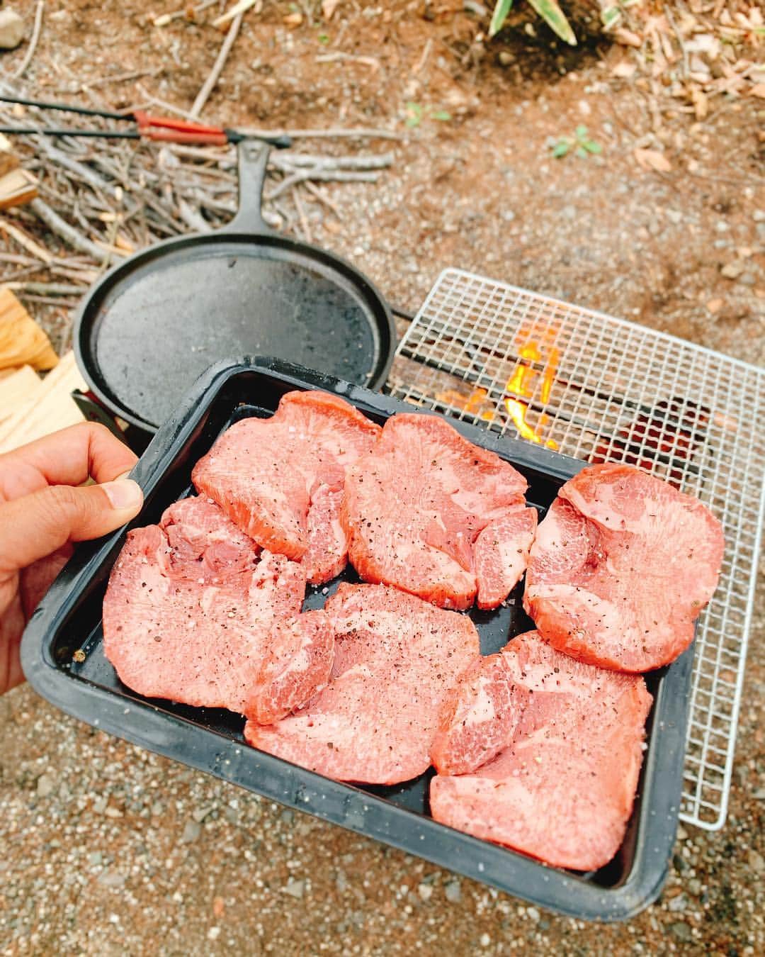 金子貴俊さんのインスタグラム写真 - (金子貴俊Instagram)「キャンプ飯後半！ 肉祭り！ 霜降りのすき焼き！ 中村農場の卵でいただく！ 美味すぎてたまらない😍メロメロ 牛タンも食べ応えあって最高！ ステーキもめっちゃジューシーで、 完璧な肉飯！新筍なども美味しく こんなに感動したキャンプ飯はNo.1かも  #カネコキャンプ#キャンプ#バンコン#キャンピングカー #アウトドア#キャニオンワークス#焚き火台#ホワイトハウス#コンパス#ファミキャン#ファミリーキャンプ #キャンプ道具#キャンプギア#キャンプ用品#キャンプグッズ#キャンプ好き#オートキャンプ #キャンプ飯#肉好き#肉祭り#スキレット #camp#camping#campingcar#campinglife #outdoor#outdoorlife #カネコcamp」4月30日 14時24分 - takatoshi_kaneko