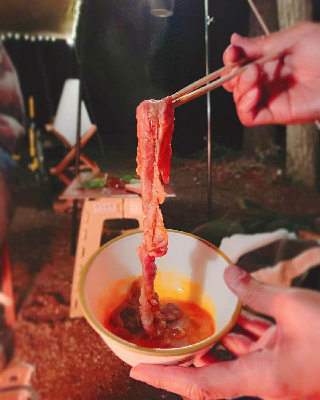 金子貴俊さんのインスタグラム写真 - (金子貴俊Instagram)「キャンプ飯後半！ 肉祭り！ 霜降りのすき焼き！ 中村農場の卵でいただく！ 美味すぎてたまらない😍メロメロ 牛タンも食べ応えあって最高！ ステーキもめっちゃジューシーで、 完璧な肉飯！新筍なども美味しく こんなに感動したキャンプ飯はNo.1かも  #カネコキャンプ#キャンプ#バンコン#キャンピングカー #アウトドア#キャニオンワークス#焚き火台#ホワイトハウス#コンパス#ファミキャン#ファミリーキャンプ #キャンプ道具#キャンプギア#キャンプ用品#キャンプグッズ#キャンプ好き#オートキャンプ #キャンプ飯#肉好き#肉祭り#スキレット #camp#camping#campingcar#campinglife #outdoor#outdoorlife #カネコcamp」4月30日 14時24分 - takatoshi_kaneko