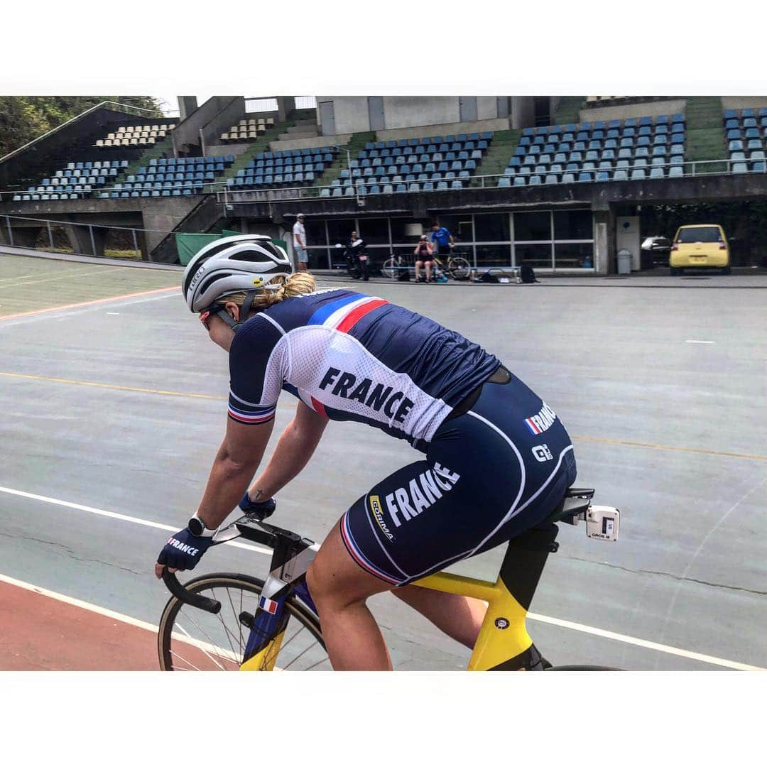 マチルド・グロさんのインスタグラム写真 - (マチルド・グロInstagram)「New week of training ! 🚴🏻‍♀️🤗 #track #trackcycling #work #workout #motivation #focus #cycling #japan #girlskeirin」4月30日 15時06分 - gros_mathilde