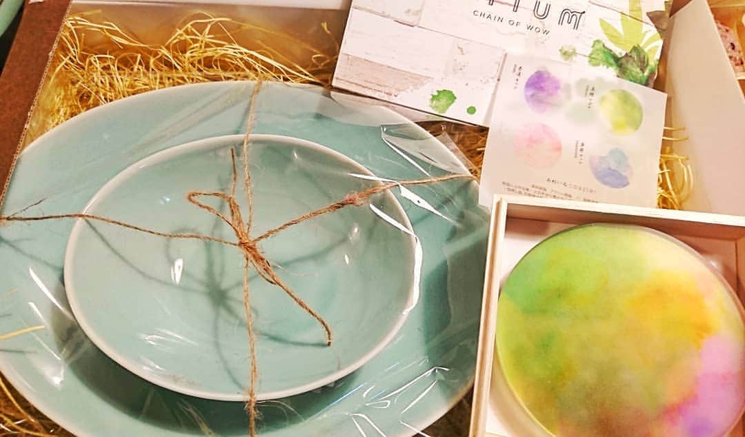 堀内敬子さんのインスタグラム写真 - (堀内敬子Instagram)「ほりうちマネは。 新しい命を授かり。 少しおやすみ。  新しいほりうちマネと共に。 現場に行き始めました。  私好みのお皿とコースターをいただきました❤️ 元気な赤ちゃんが産まれてきますように、祈ってます❤️ #ほりうちマネ #おやすみ」4月30日 15時28分 - horiuchi_keiko