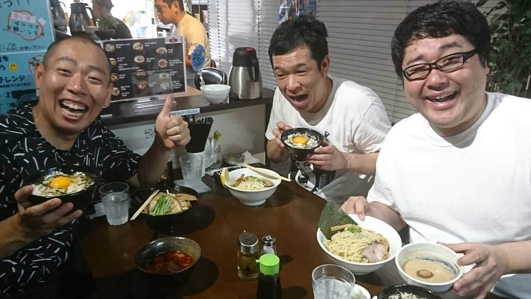 松本康太さんのインスタグラム写真 - (松本康太Instagram)「よしもと沖縄劇場出番の合間に『麺や堂幻』と言うラーメン屋さんでランチ♪僕は鬼辛つけそば(^^ゞ辛くて美味しいのです！スコーピオンと言うトウガラシを使っているので、辛さ１倍でも激辛でした♪  #沖縄 #那覇 #ラーメン #つけ麺 #麺や堂幻 #激辛 #激辛ラーメン #激辛つけ麺 #鬼つけそば #とうがらし #スコーピオン #めちゃくちゃ辛い #辛い #レギュラー松本 #あるある探検隊 #プラスマイナス #プラスマイナス兼光 くん#マジカルラブリー村上 くん」4月30日 15時29分 - aruarutankentai.matsumoto