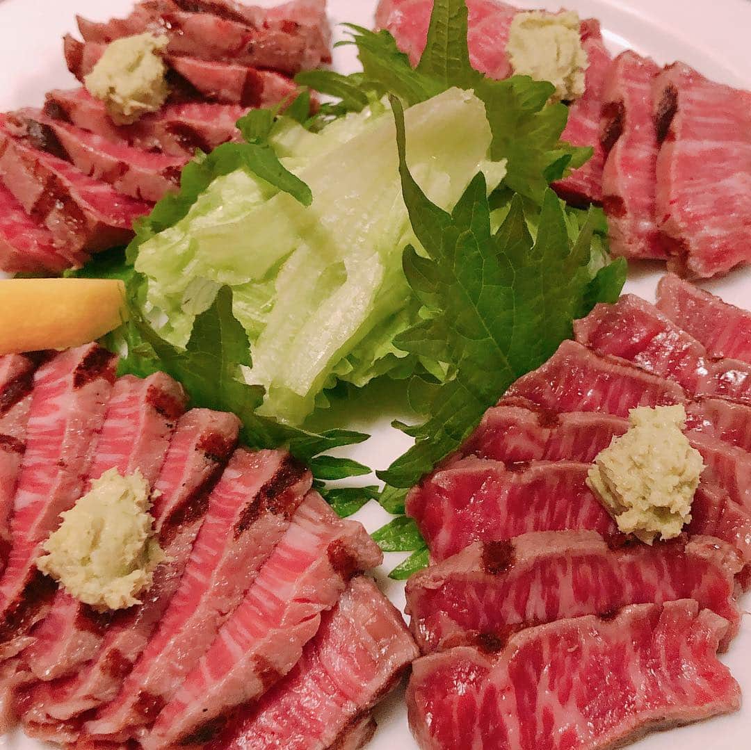 井上公造さんのインスタグラム写真 - (井上公造Instagram)「たぶん5年ぶりくらいです。名古屋でステーキといえば、この店に決めています。だけど、何故か、いつもハンバーグやたたきも食べてしまいます。とろけます😆  #ステーキ  #名古屋  #キッチンリボン  #美味しすぎる  #foodstagram  #delicious」4月30日 15時30分 - inouekozo39