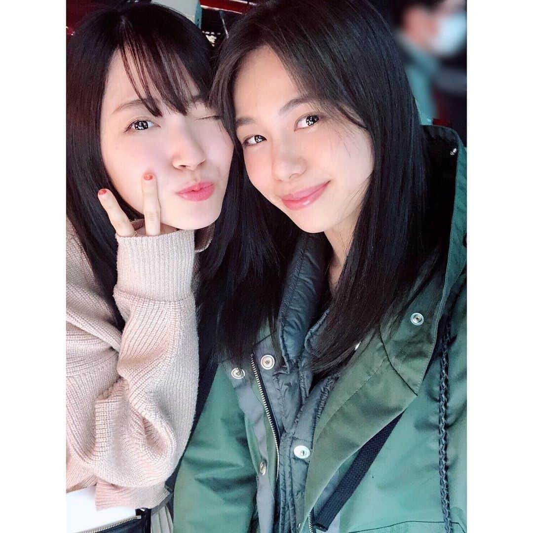 鈴木愛理さんのインスタグラム写真 - (鈴木愛理Instagram)「✴︎ この前、佐藤晴美ちゃんと初めて2人でご飯しました💗 . はるおはるおー☺︎ . なんかね、火鍋食べに行って女子力あげようとか言ってたんだけど、それどころかとっても真剣に仕事の話とか、自己プロデュースの話とかできて、ほんとあっという間だった😳 . 話し足りない。またすぐ会おう〜❣️ . . #佐藤晴美  #はるお #E_girls #Flower」4月30日 16時29分 - airisuzuki_official_uf