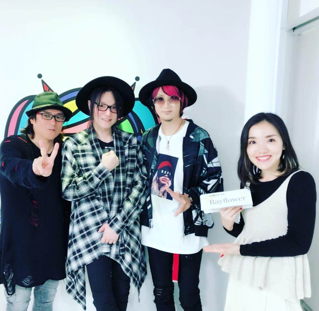 Ikuoさんのインスタグラム写真 - (IkuoInstagram)「渋谷クロスFM「竹内藍のAiTube」無事終了しました！ 天気の悪いなか観覧してくれたみなさん視聴してくれたみなさん！ありがとう！楽しかったです！竹内さん和佐田さんありがとうございました！  #rayflower  #ikuo #yuki #都啓一」4月30日 16時40分 - ikuobass