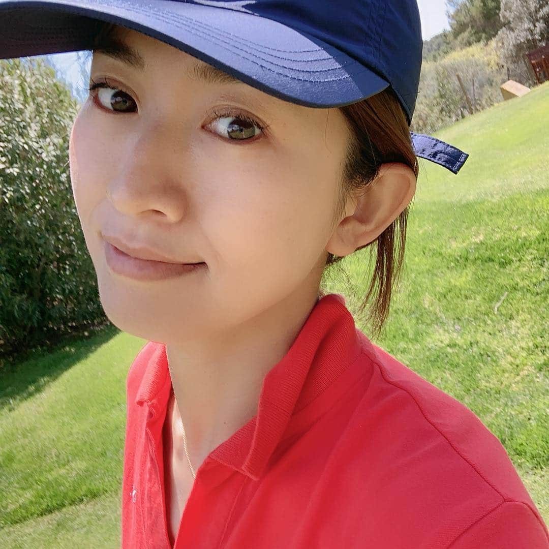 森下千里のインスタグラム：「平成最後のラウンド⛳️は、 急遽決まって、バタバタ。 スコアをまとめれる腕前がほんとに欲しい😭😭😭😭😭 なわけで、 お気に入りのワンピース、大活躍！ . . #golf #ゴルフウェア  #いつも着てる #帰りそのまま星付きレストラン⭐️ #ポロワンピ 最強説」